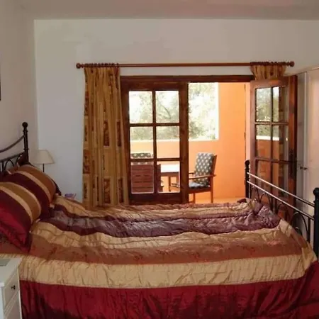 La Maison Alex Nyaraló *